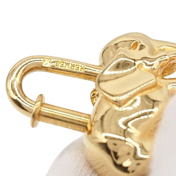 Hermes Cadenas 1997 Limited Edition Elephant Gold Shoulder Bags